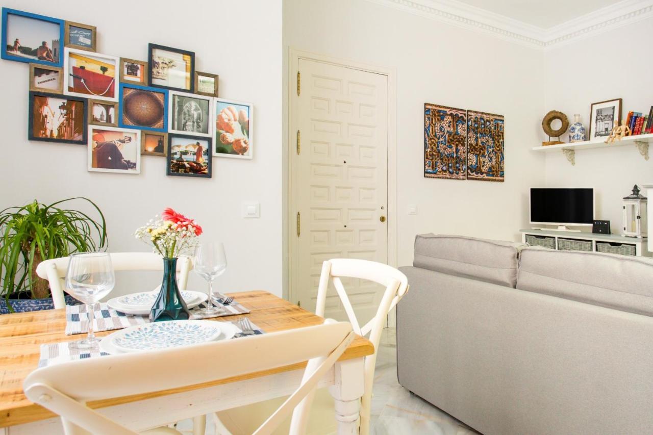 Magico Apartamento En Casa Palacio Del Siglo XVII 塞维利亚 外观 照片