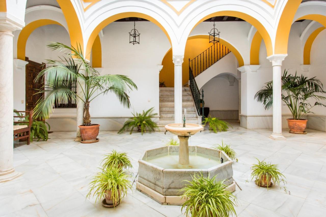 Magico Apartamento En Casa Palacio Del Siglo XVII 塞维利亚 外观 照片