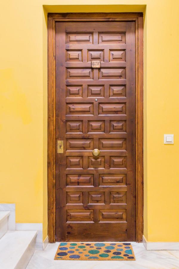 Magico Apartamento En Casa Palacio Del Siglo XVII 塞维利亚 外观 照片