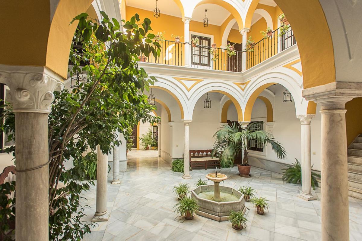 Magico Apartamento En Casa Palacio Del Siglo XVII 塞维利亚 外观 照片