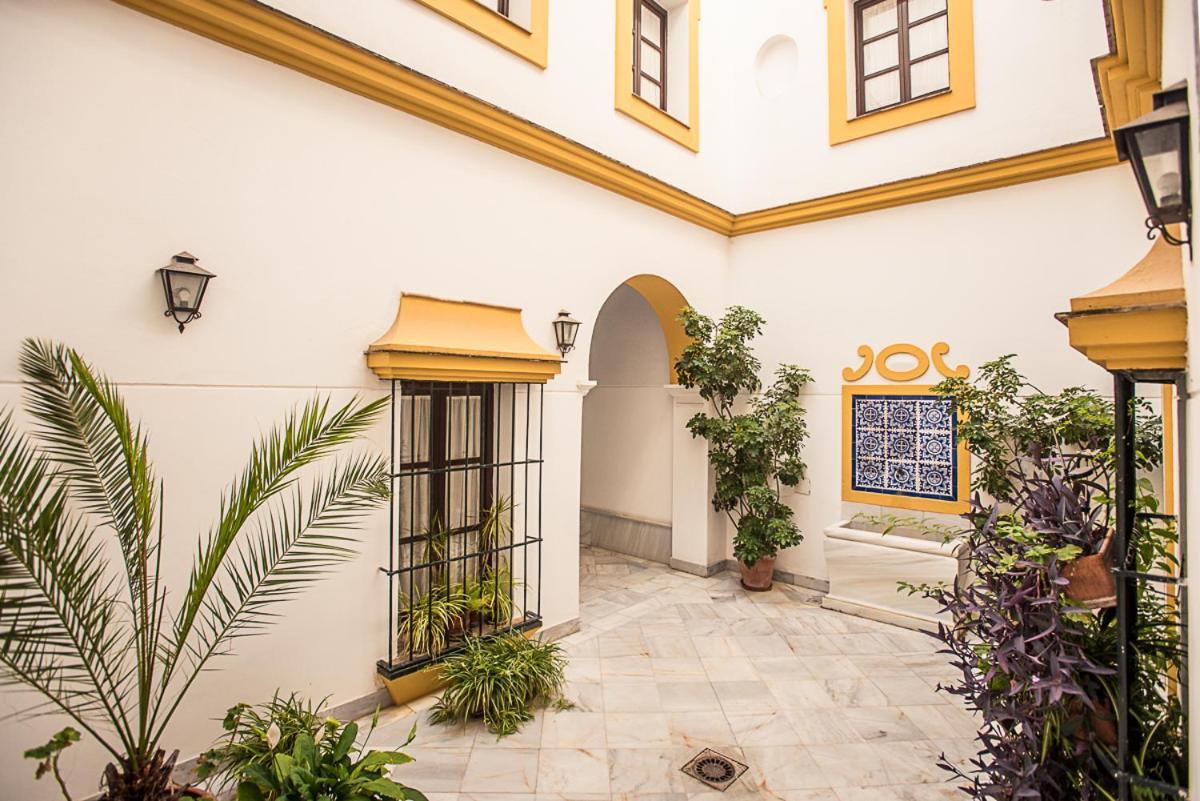 Magico Apartamento En Casa Palacio Del Siglo XVII 塞维利亚 外观 照片